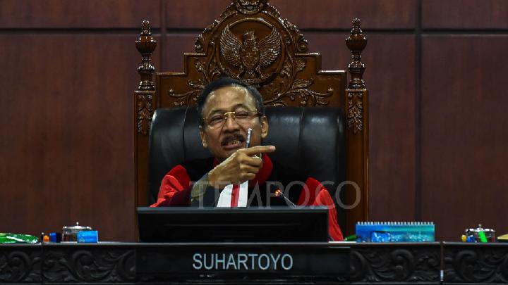 banyak-gugatan-kuhp-dan-kuhap-baru-ketua-mk-dipaksa-baca