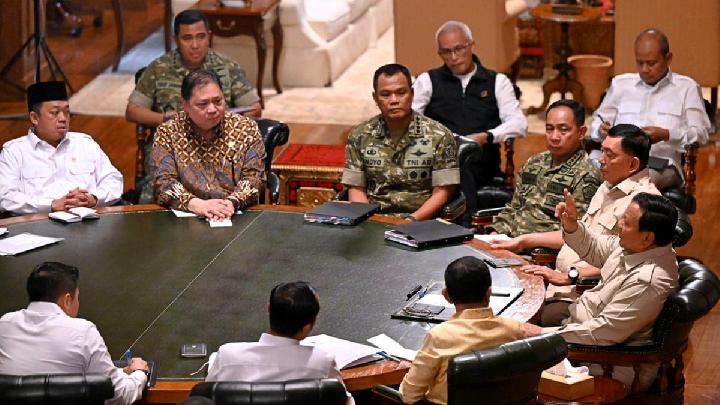 prabowo-pimpin-sidang-kabinet-paripurna-di-istana-persiapan-lebaran-dan-momentum-zakat-nasional-menjadi-fokus-utama-kabinet-merah-putih
